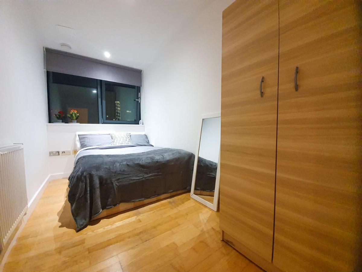 Appartement Livestay-modern 3 Bed Apt On 8th Floor With Amazing Views Londen