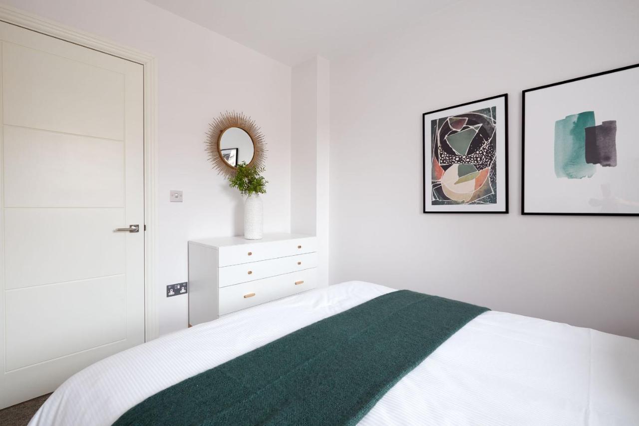 7vh Virginia House, 31 Bloomsbury Way By Living *