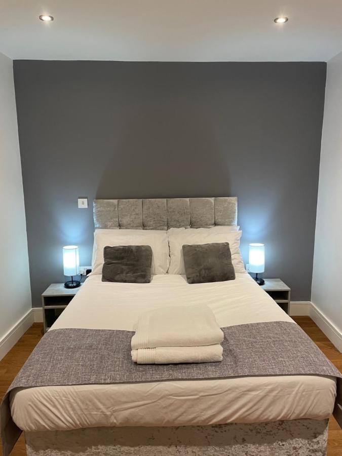 Fabulous One Bedroom Apartment Soho * Londen