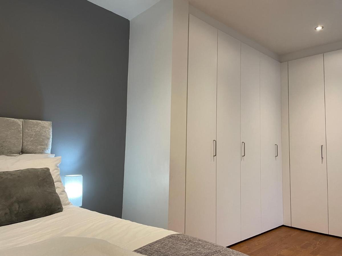 Fabulous One Bedroom Apartment Soho Londen