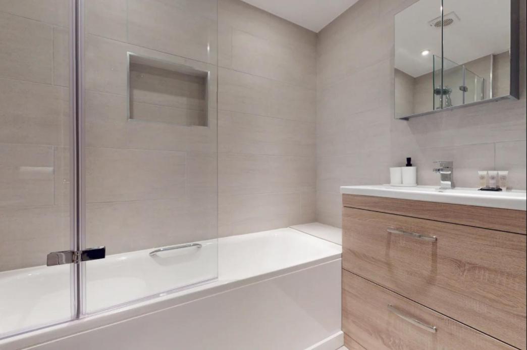 Beautiful 1 Bedroom Flat In Chelsea Apartment *