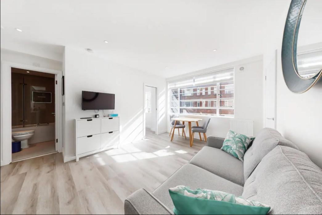 Beautiful 1 Bedroom Flat In Chelsea Apartment