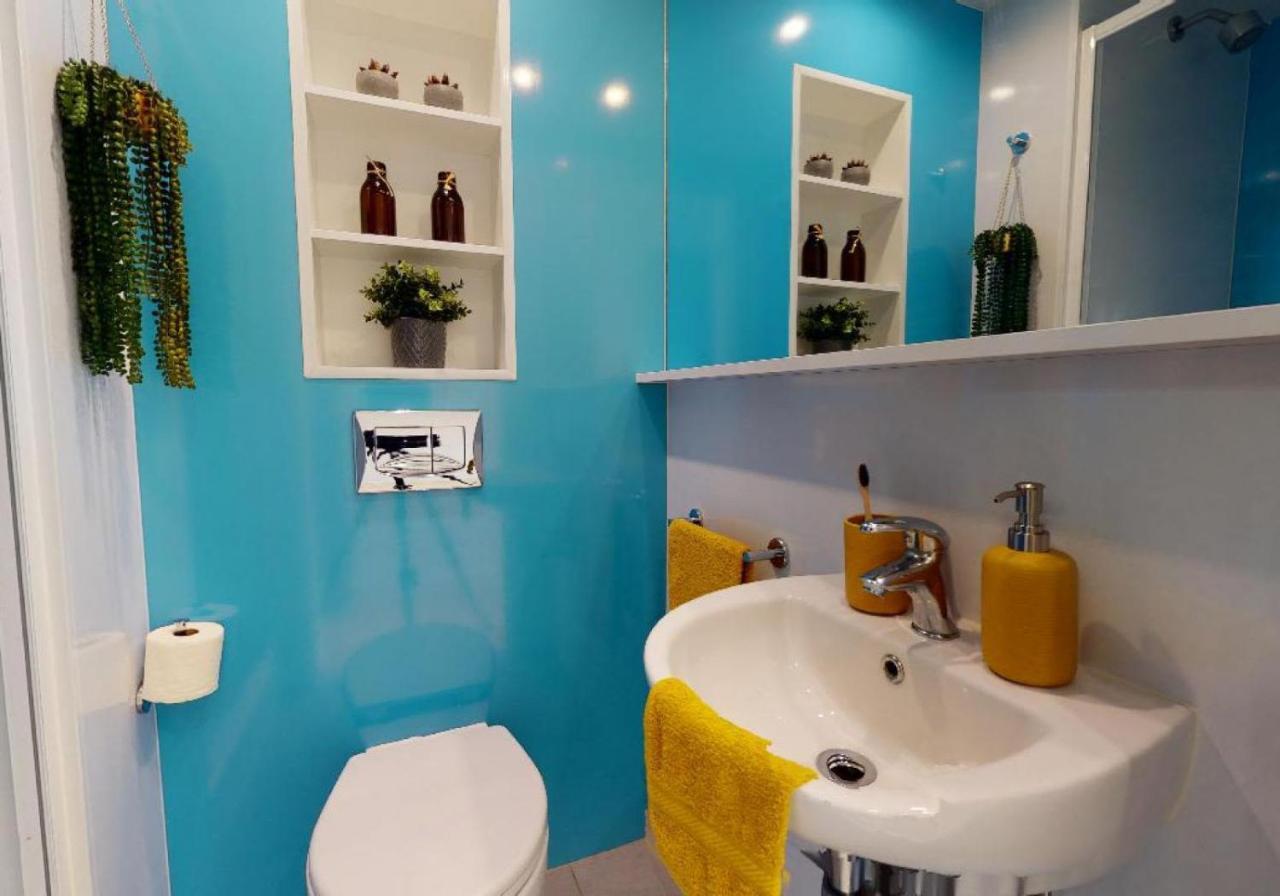 For Students Only Private Bedrooms With Shared Kitchen And At Iq Haywood House In Londen