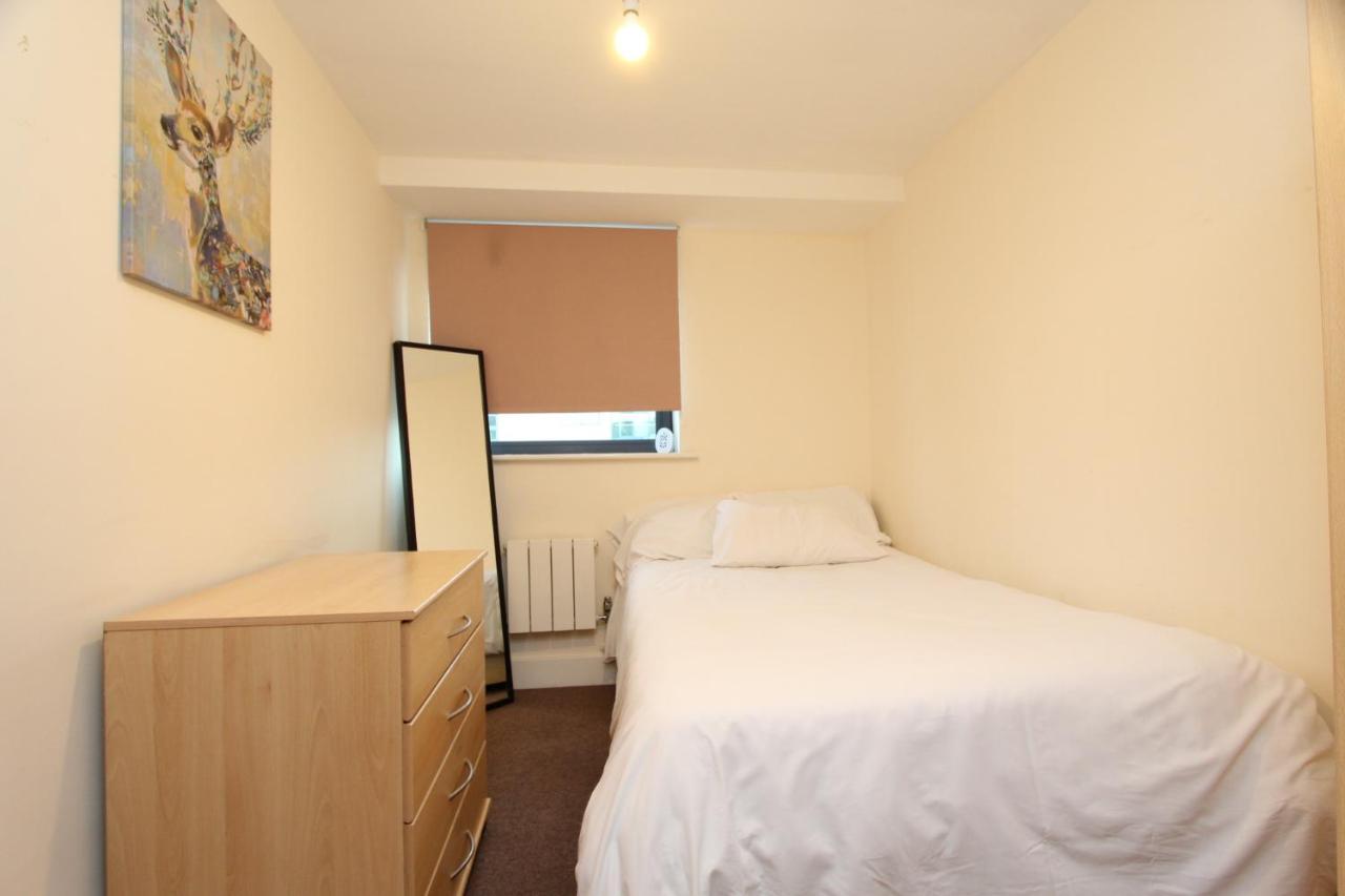 Apartment Lovely 2 Bedroom With Amazing Views In E14 London