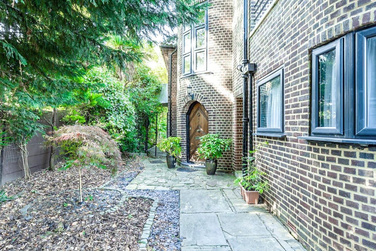 Gatsby Villa London Villa
