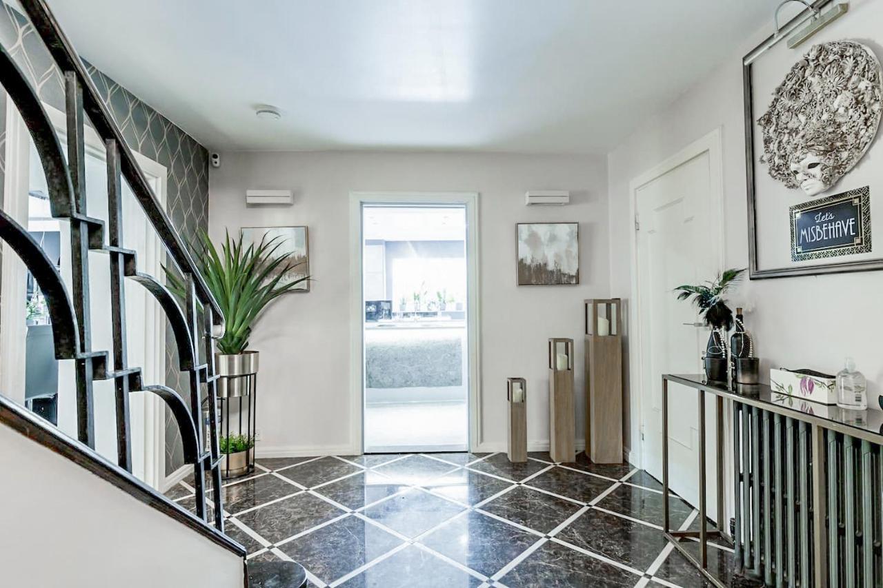 Gatsby Villa London Villa *