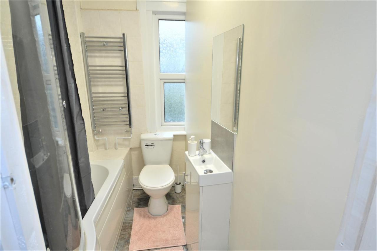 Ferienhaus Cheerful 4 Bedroom House In Greater London