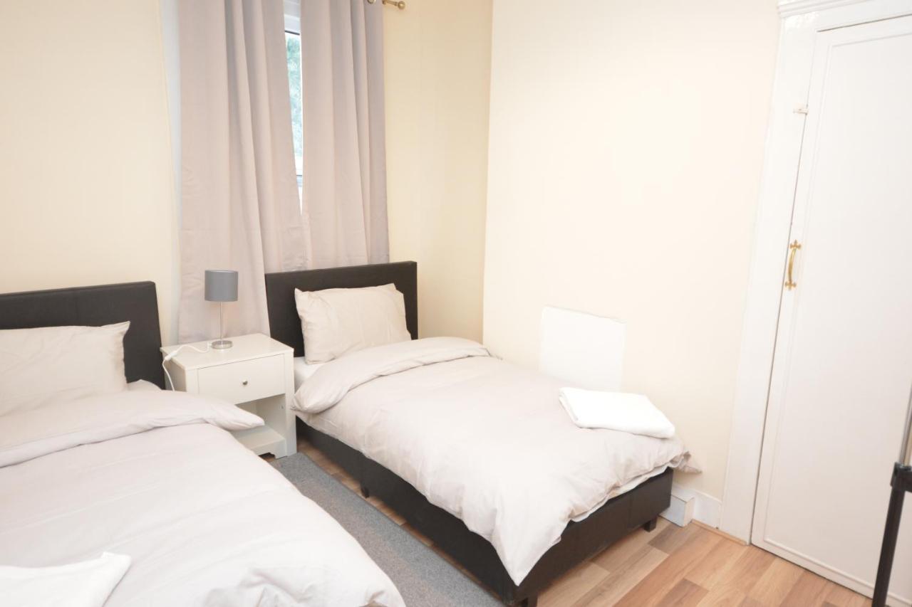Ferienhaus Cheerful 4 Bedroom House In Greater London
