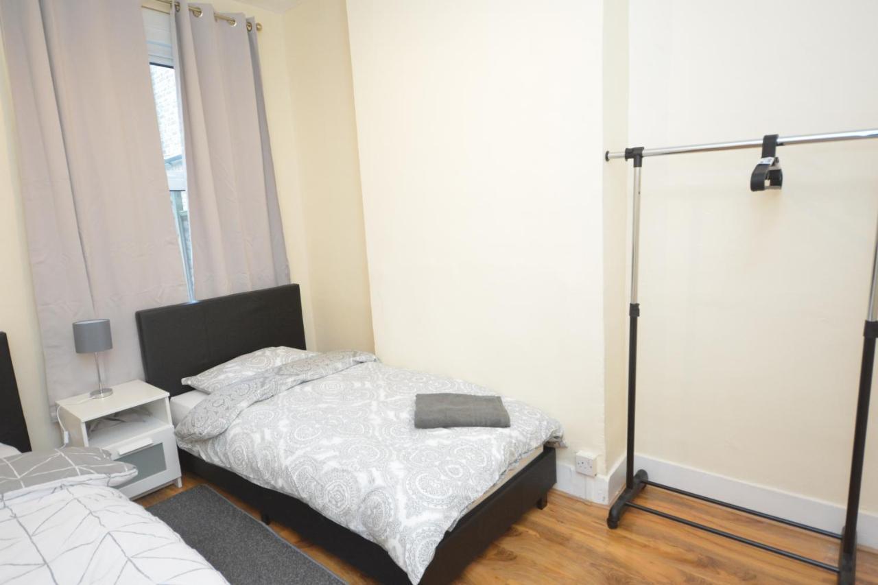 Ferienhaus Cheerful 4 Bedroom House In Greater *