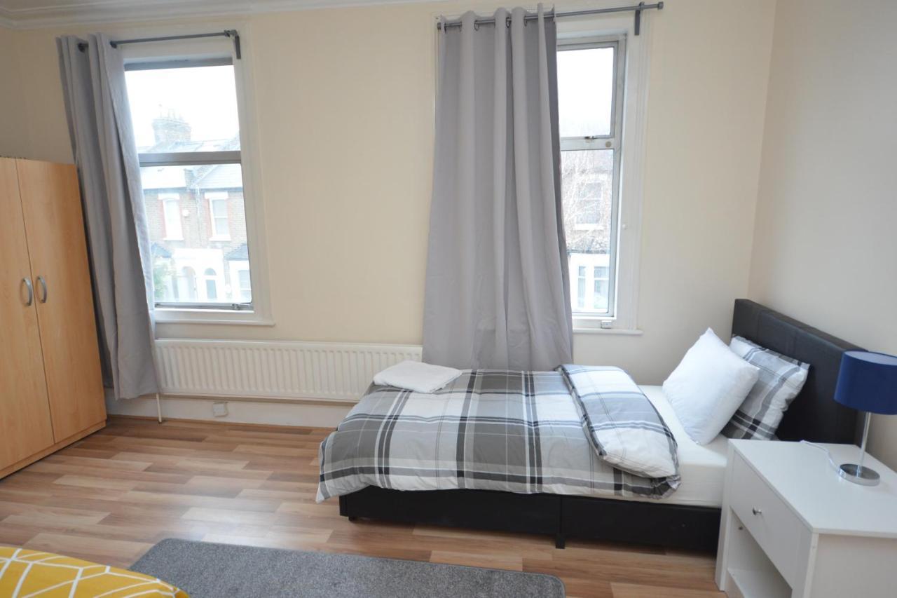 Ferienhaus Cheerful 4 Bedroom House In Greater