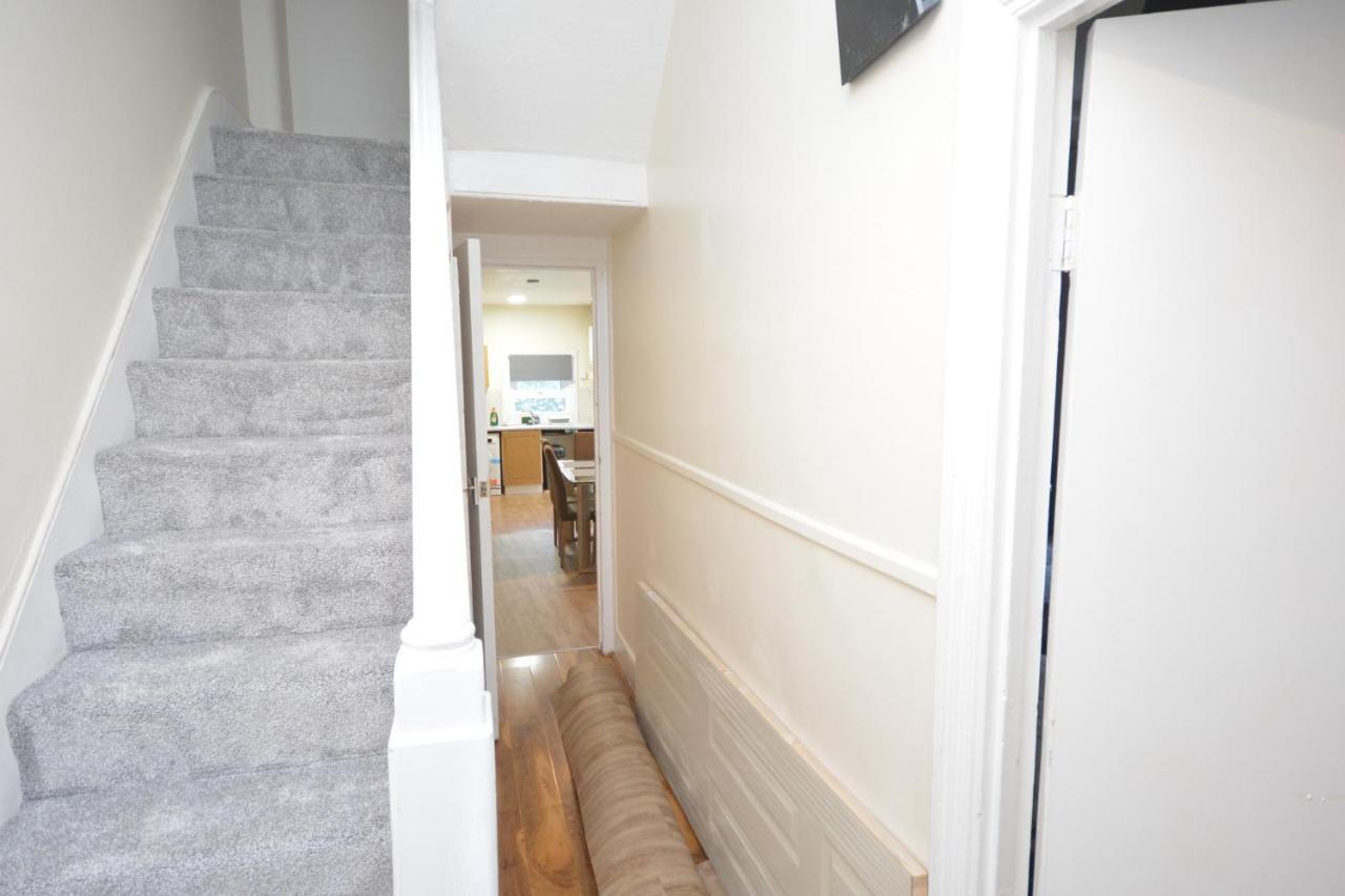 Ferienhaus Cheerful 4 Bedroom House In Greater *