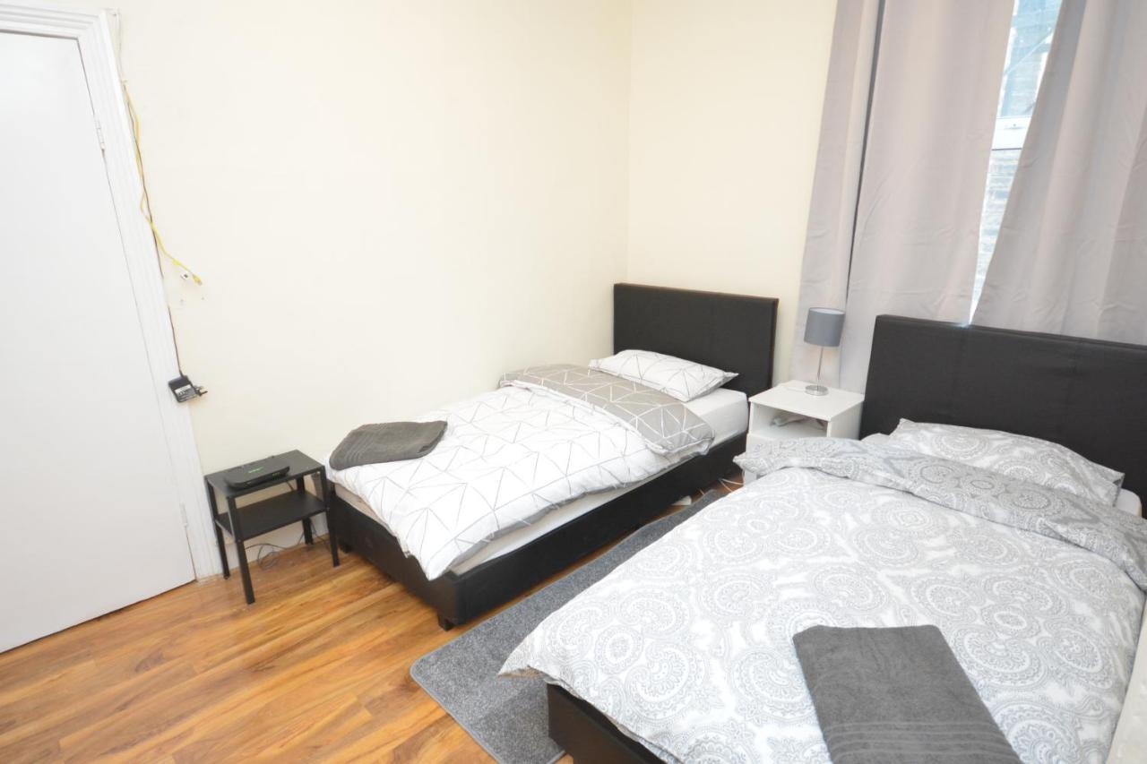 Cheerful 4 Bedroom House In Greater Ferienhaus *