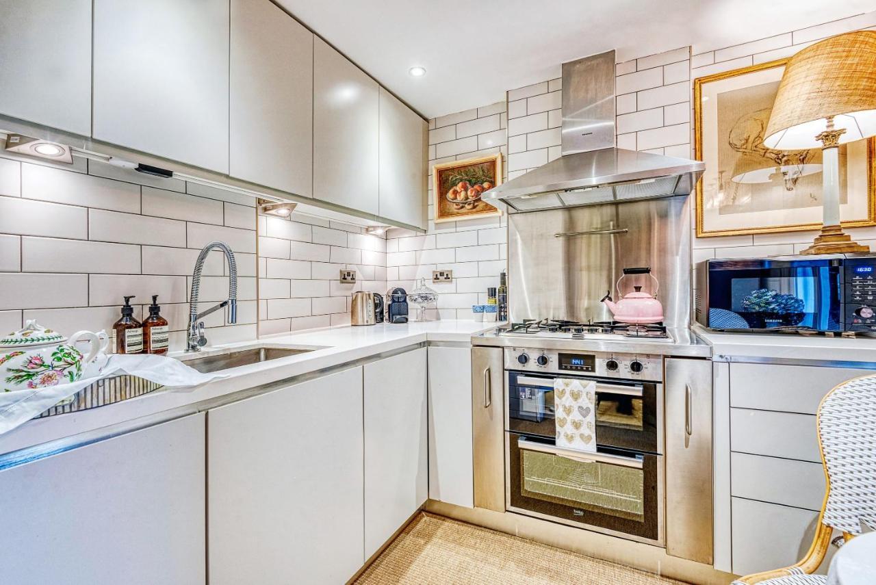 La Petite Mademoiselle Apartment London