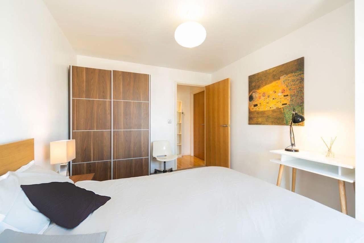 Stylish One Bedroom Close To The Of London