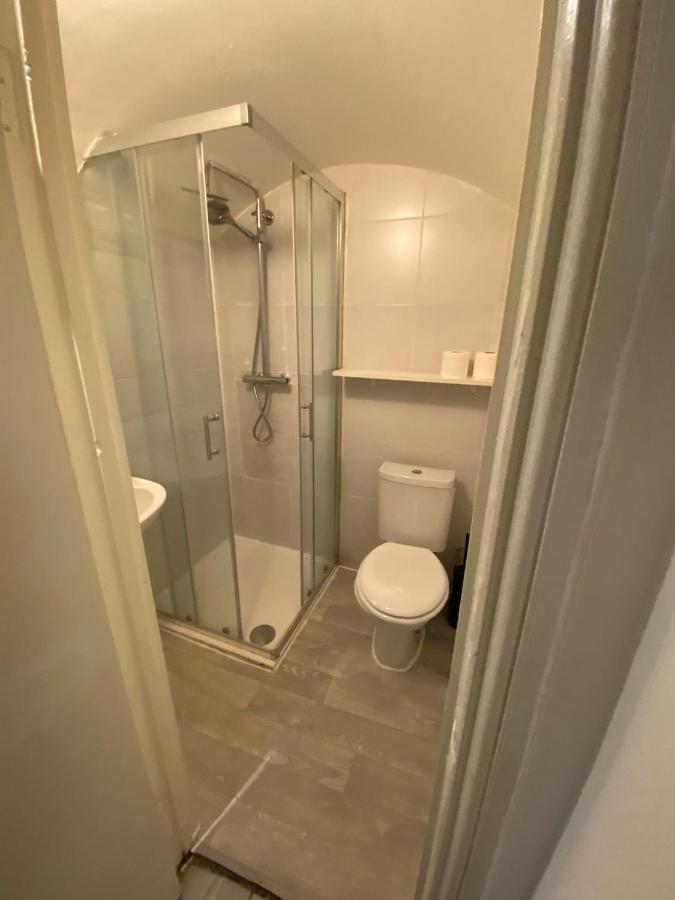 Appartement F24- Basement Studio Fits 2 Near Paddington