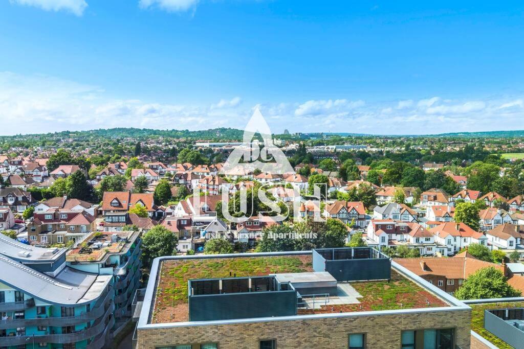 Appartement Modern, Stylish Penthouse Next To Wembley Stadium! Londen