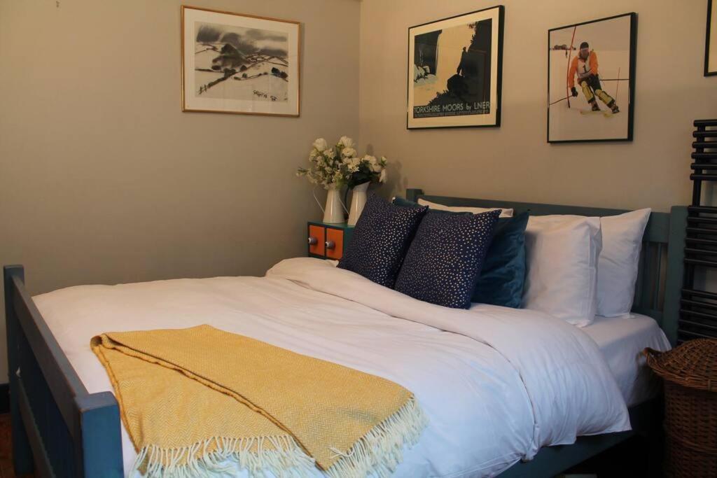 Apartment Artistic And Soulful Carnaby Street Movie Pad *