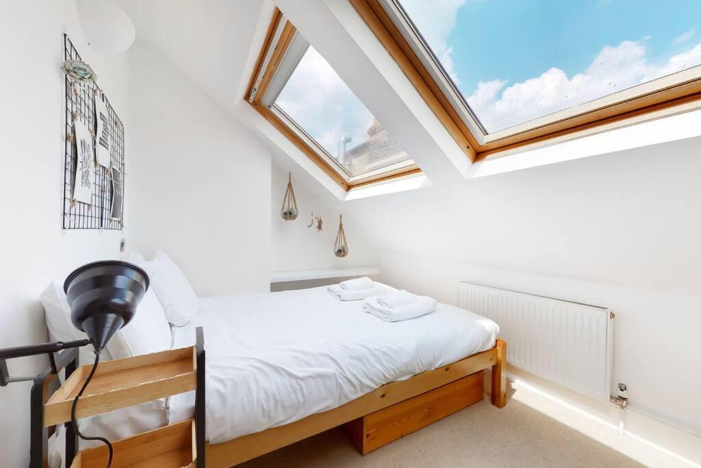 Superb 2 Bed Flat Next To Clapham South Station Londres