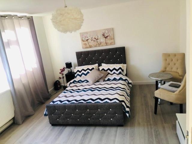 Beautiful Large In Flat * Londen