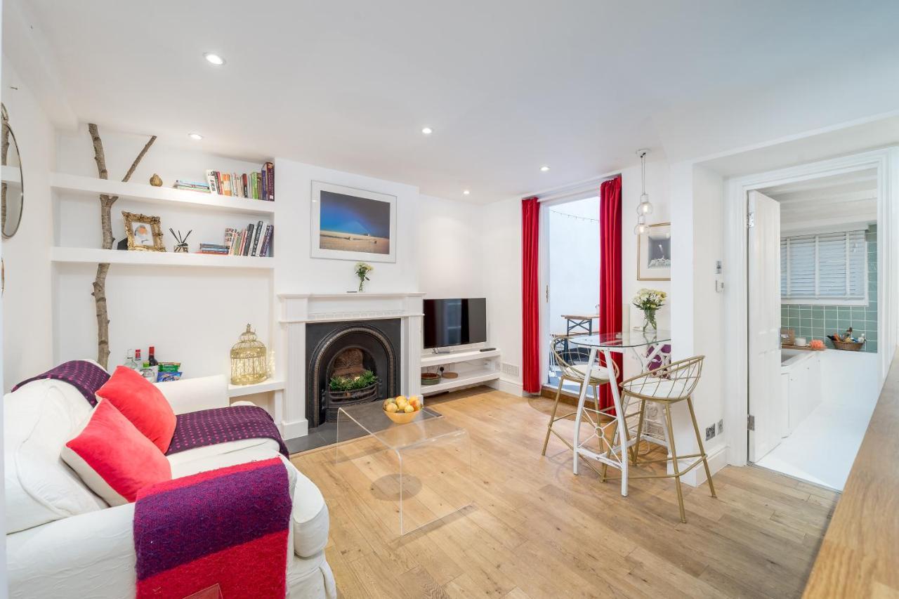 Stylish Flat With Private Yard In Shepherd Bush Londres