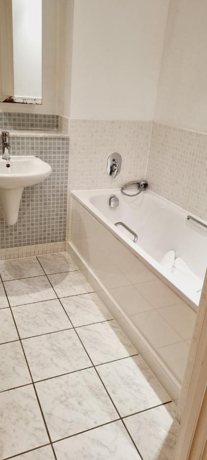 Luxury Canary Wharf With Free Parking