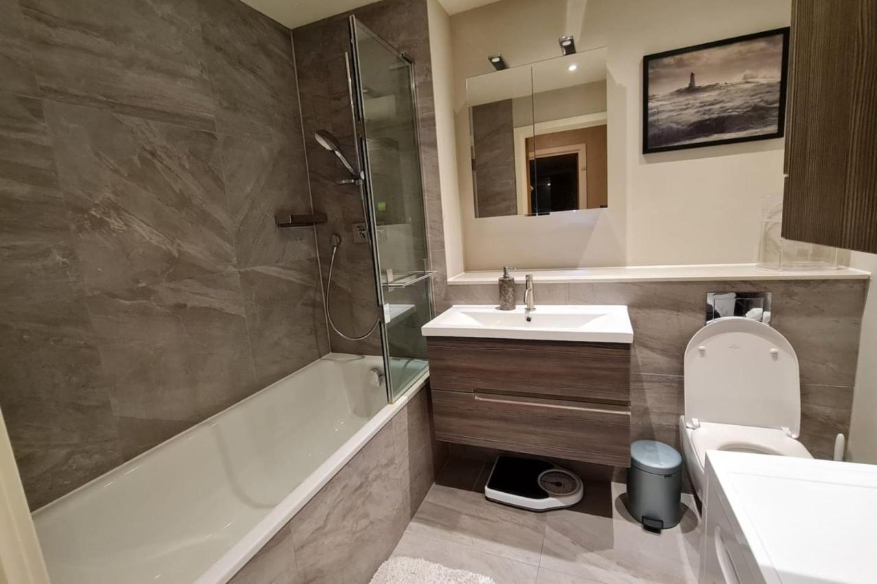 Stylish And Modern 1 Bedroom In Farringdon Apartment London