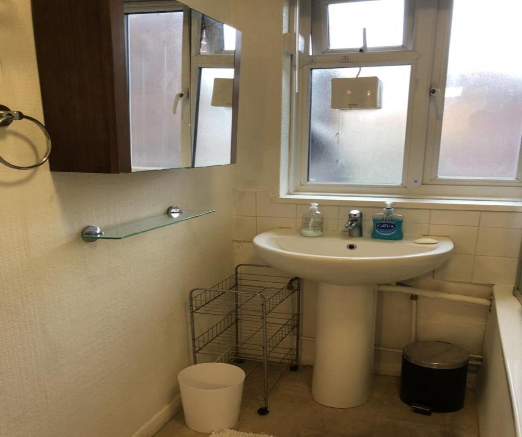 Lovely One-bed To Rent In Apartment *