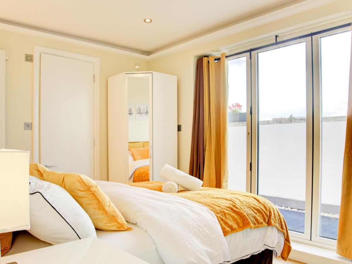 Apartment Pass The Keys Lovely 2-bedroom Flat With Balcony And Great Views London