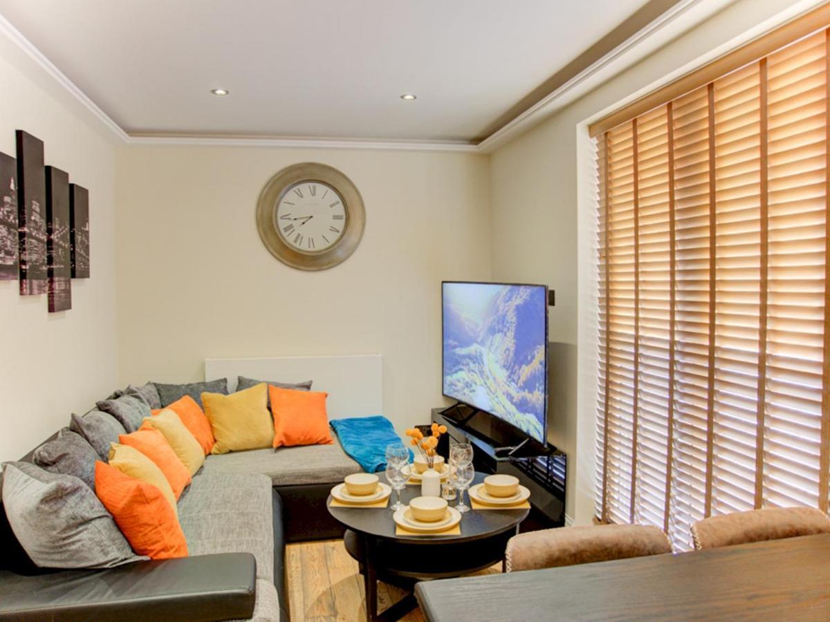Apartment Pass The Keys Lovely 2-bedroom Flat With Balcony And Great Views London