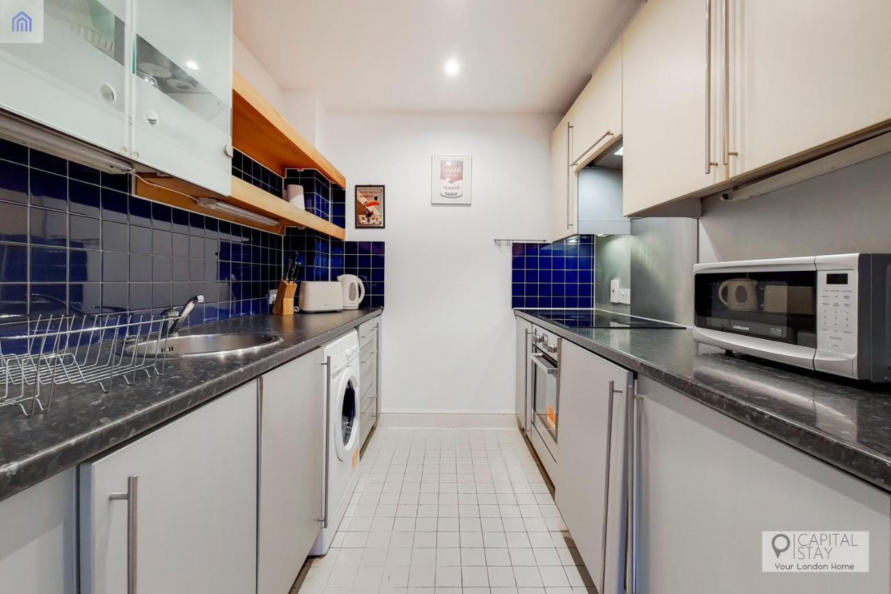 Capital Aldgate - Two Bed Apartment London