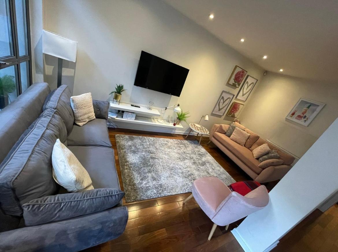 Large American Loft Style Close To Centre Apartamento