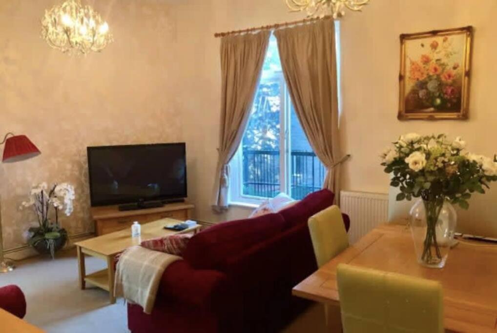 Spacious In The Heart Of Camden Town Apartment