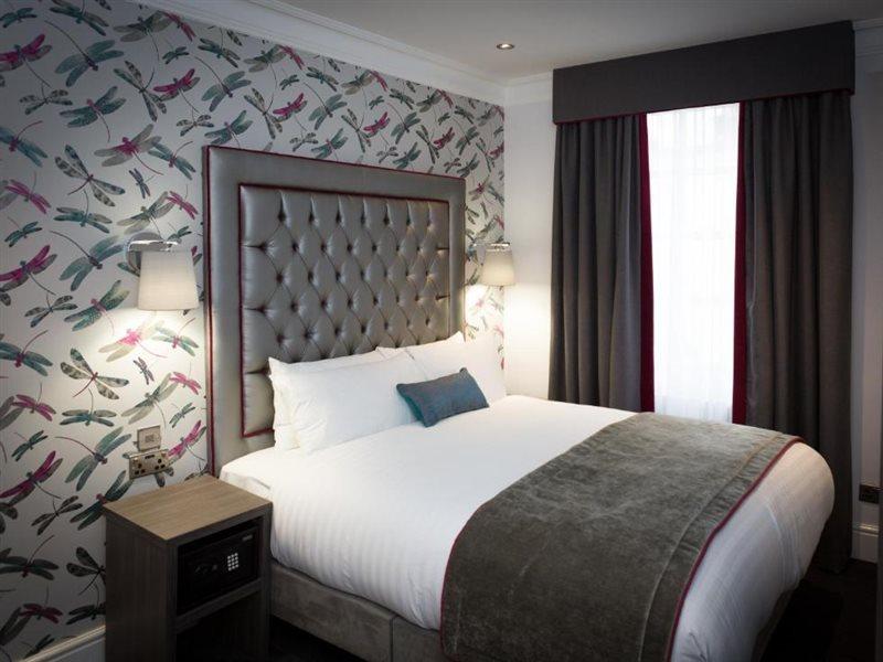 The Beverley - Victoria London
