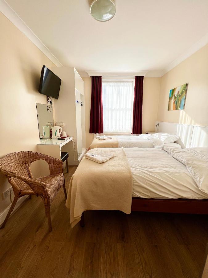 Melbourne House Hotel London
