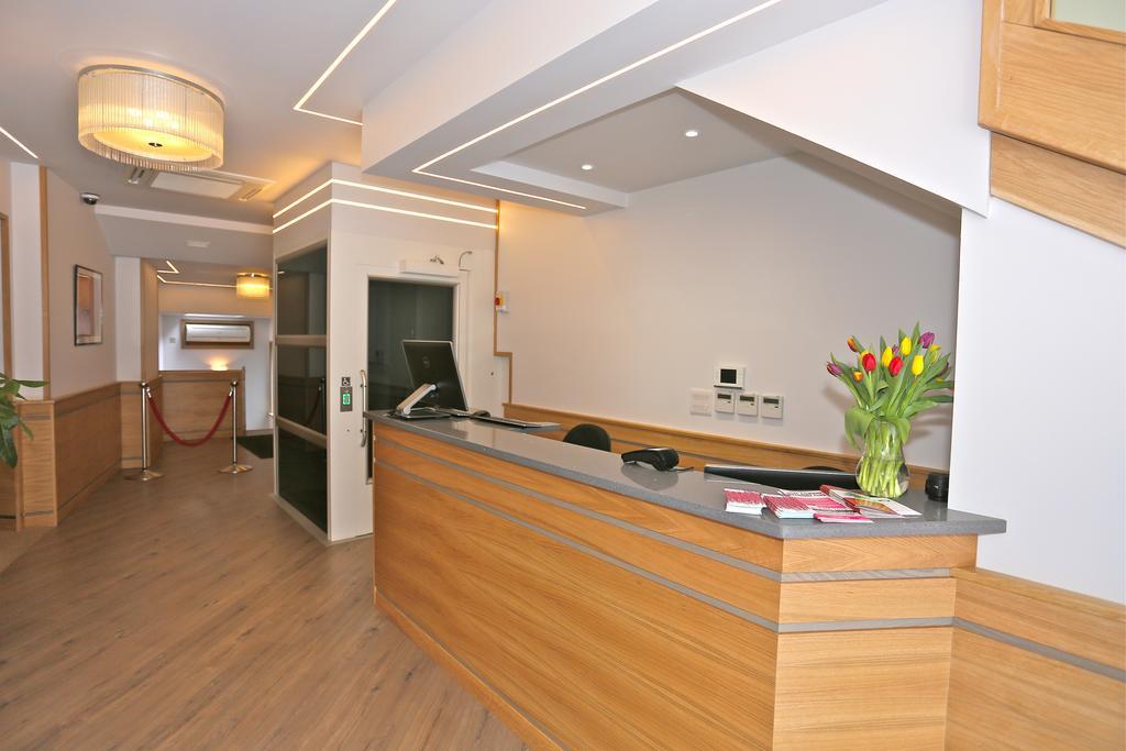 Kings Hotel 3*