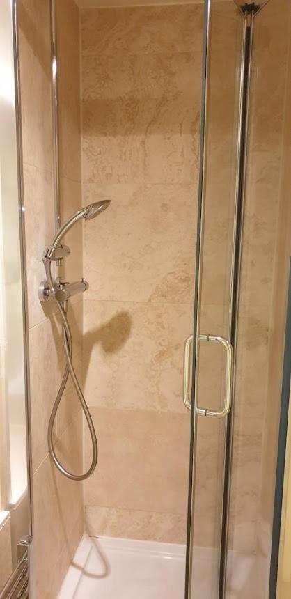 Double With Bathroom In - Vauxhall * London