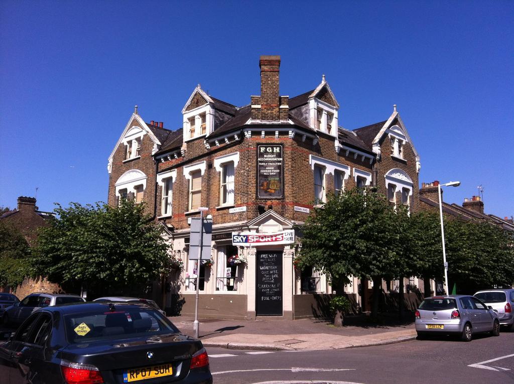 Forest Gate - Free Parking Limited Spaces Inn London