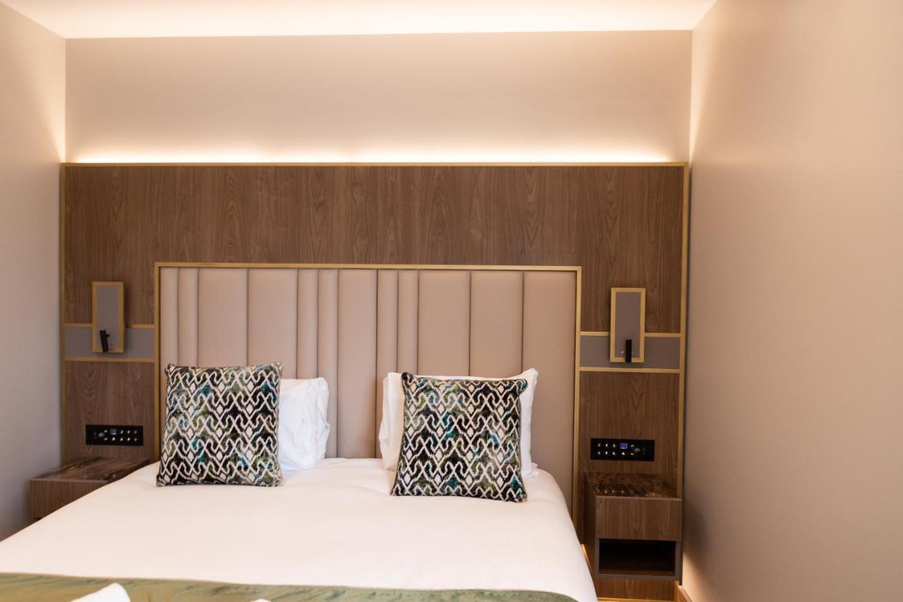 Hotel Merit Kensington 4*