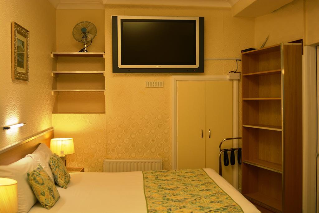 Hotel Falcon London
