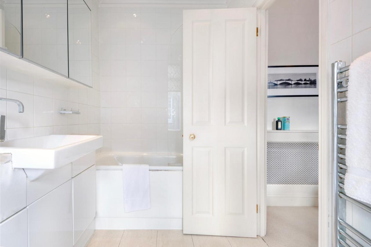 Classy And Spacious One Bedroom Flat In Amazing Location Apartment London