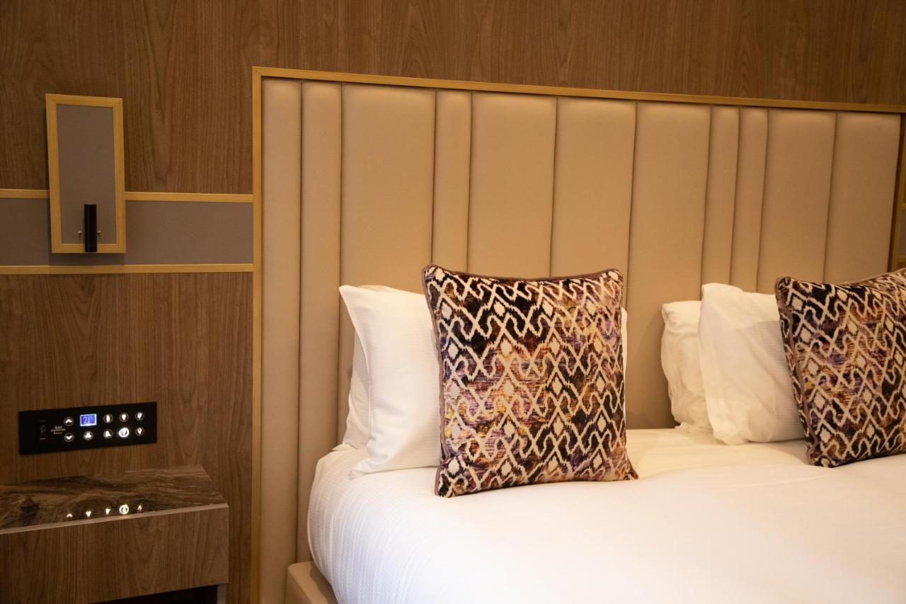 Hotel Merit Kensington 4*