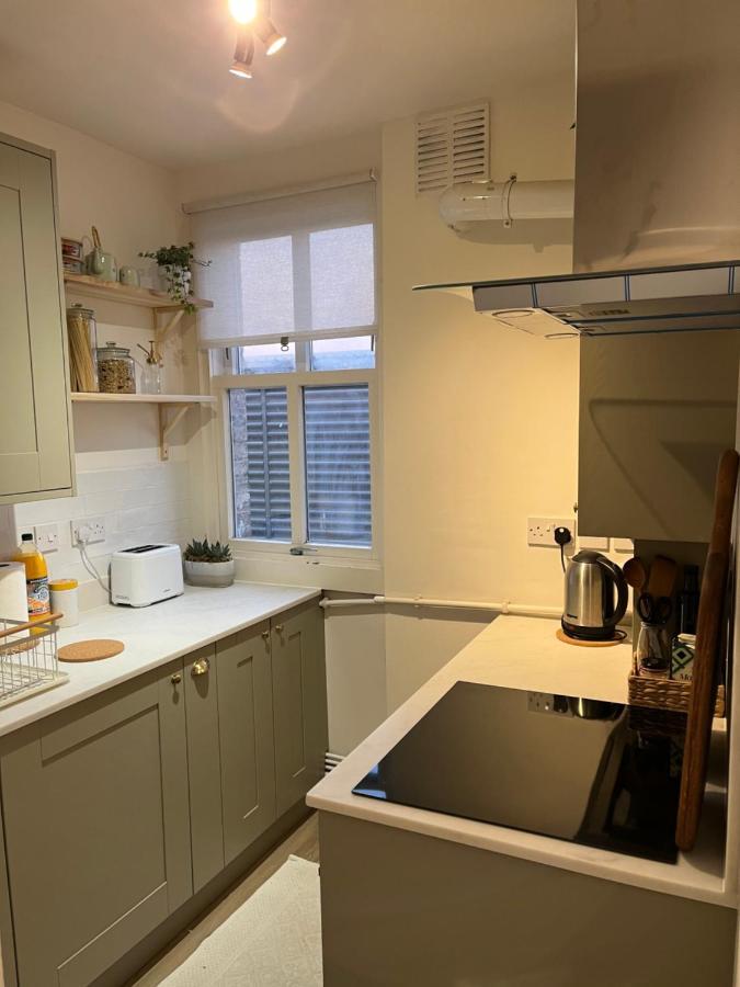 Cosy Retreat In Heart Of Se1 - 1 Bed Flat Apartment London