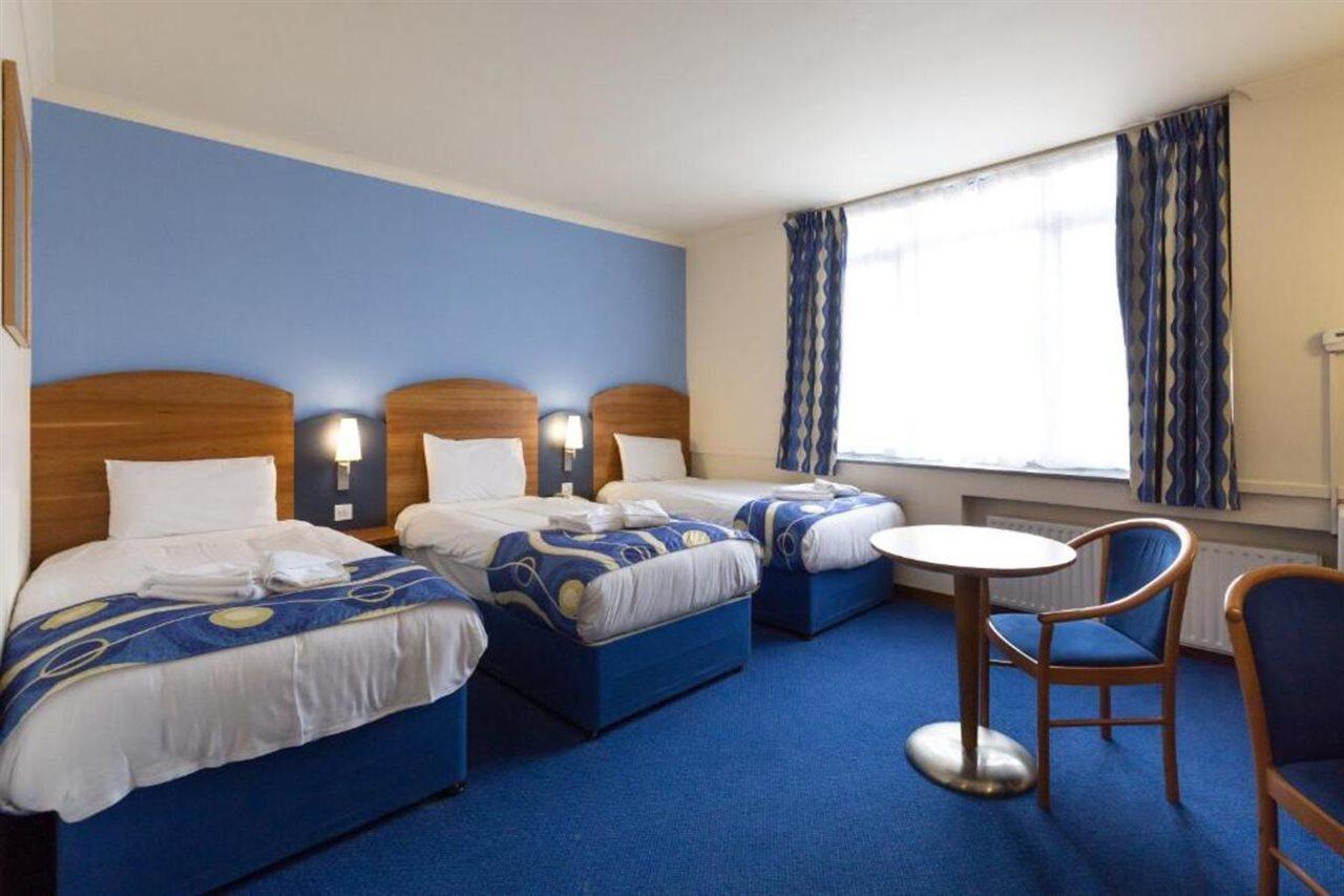 - Wembley International Hotel 3*