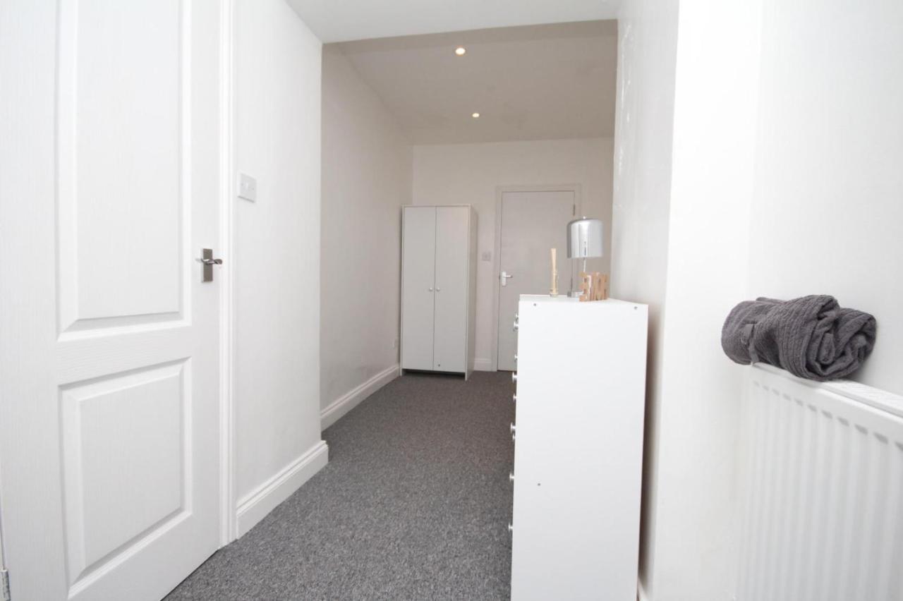 Apartment Lovely 3 Bed Spacious Flat In London