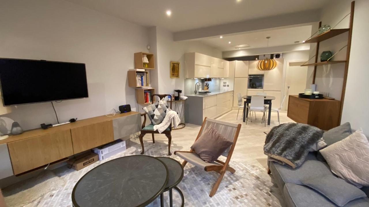 Stunning 3-bed House In Westminster Holiday home *