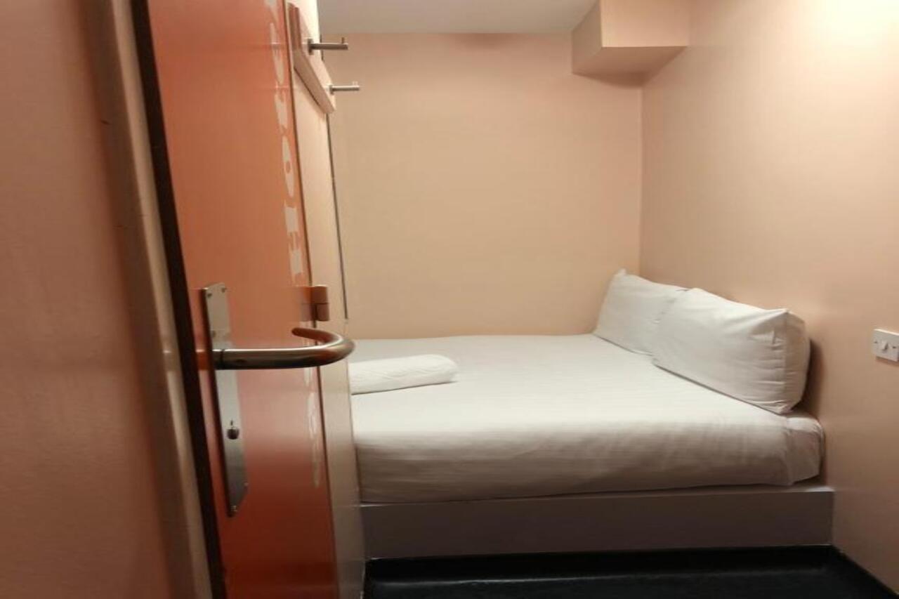 Hotel Easyhotel Victoria