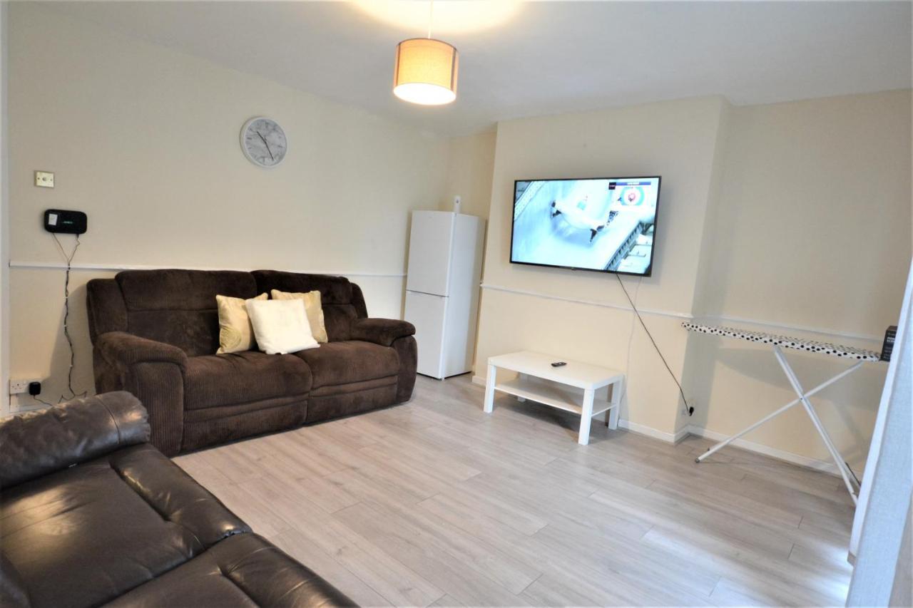 Zone 1, 3bedroom Maisonette With A View Apartamento *