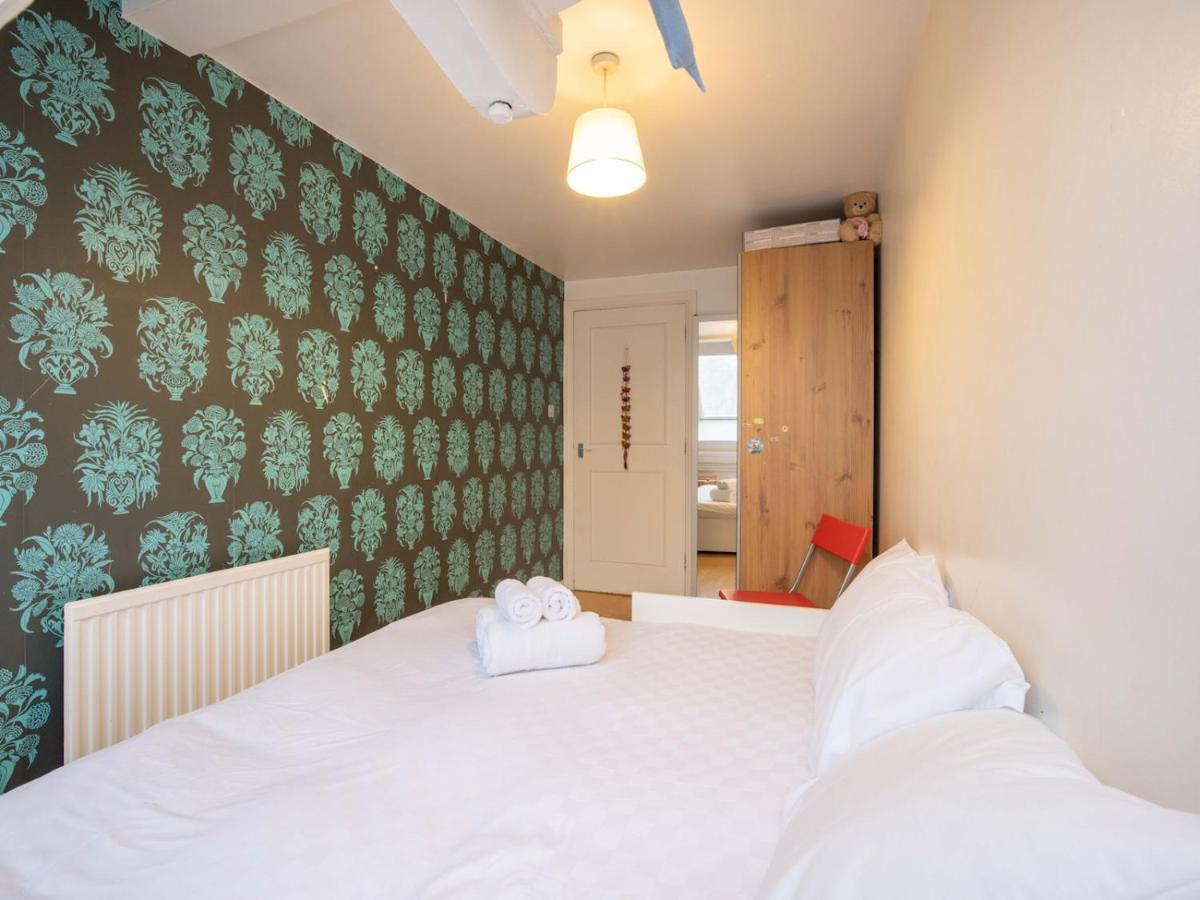 Pass The Keys Beautiful Spacious 2-bed In Converted Church London