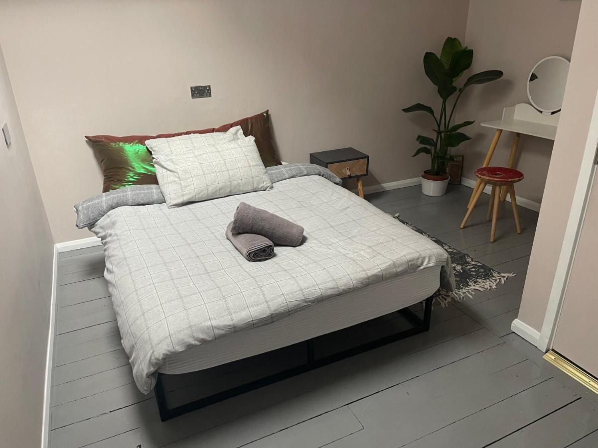 The Dictionary Hostel, Shoreditch, * London