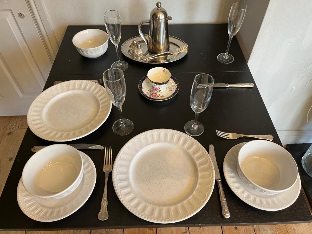 Apartamento Shad Thames Pied-A-Terre Exquisite Historic Warehouse Air Conditioning Private Parking Garden & Balcony Next To Shard With Views Londres